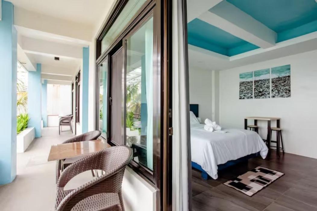 Casa Noah Hotel Tagaytay City Екстериор снимка