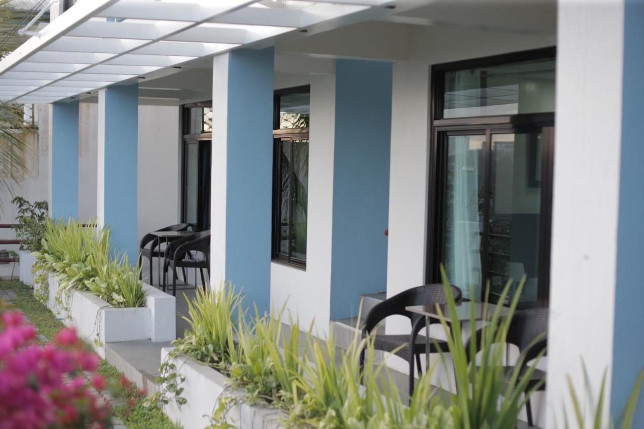 Casa Noah Hotel Tagaytay City Екстериор снимка